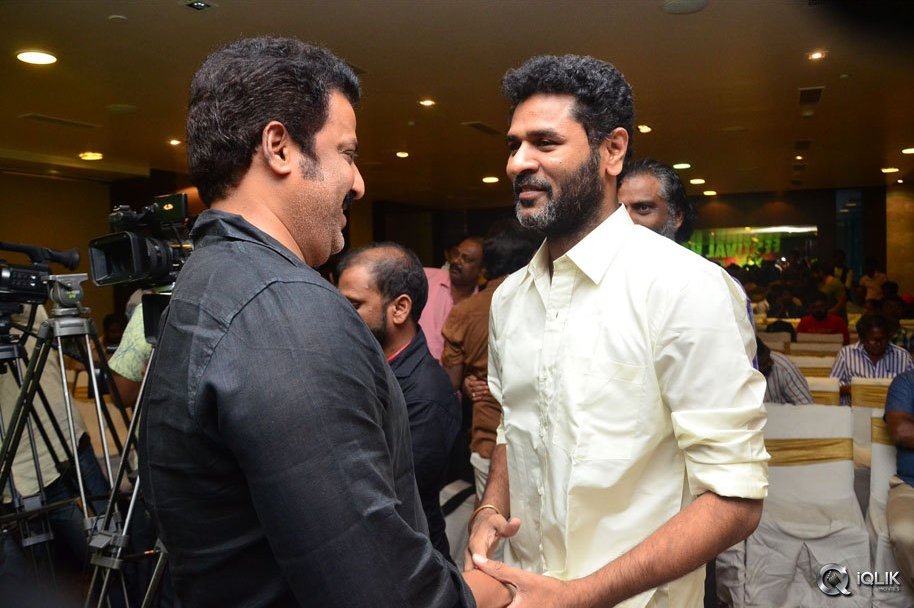 Abhinetri-Movie-Success-Meet